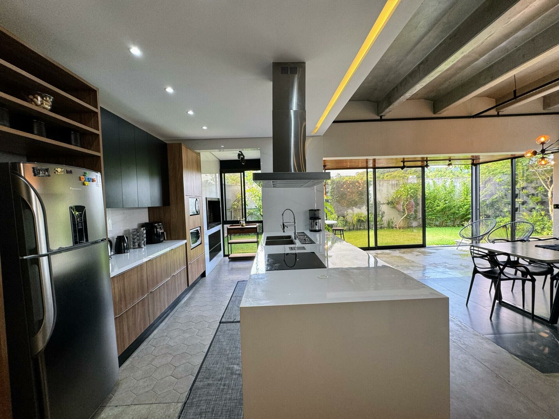 Imagem do Casa linda moderna mobiliada e decorada com 04 dormitórios sendo 02 suítes em Três Rios do Norte